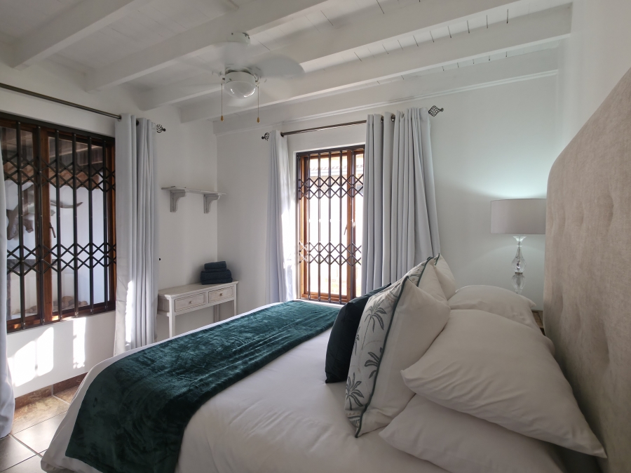 5 Bedroom Property for Sale in Wavecrest Eastern Cape